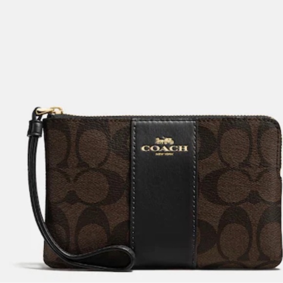 Coach Handbags - Coach wristlet purse